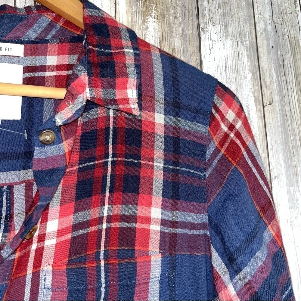 American Eagle Boyfriend Fit Red & Blue Plaid Button Down - Picture 4 of 5